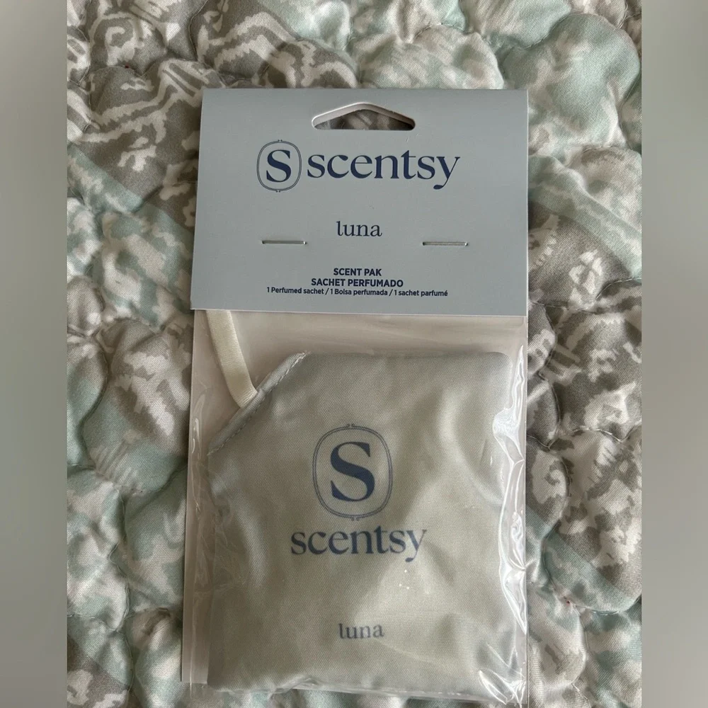 NEW Scentsy Buddy Unicorn Travel Pillow